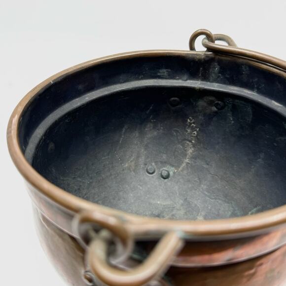 Antique 20th Cen. Copper Three-Leg Cauldron with Bail Handle - Picture 4 of 7